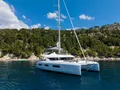 CHAMPAGNE PLEASE Lagoon 55 - anchored side profile CHAMPAGNE PLEASE Lagoon 55 - anchored side profile