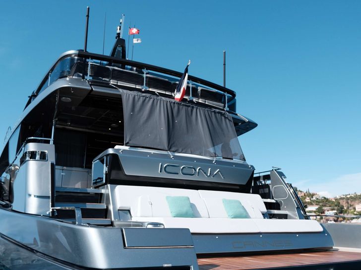 ICONA Riva 102 Corsaro Super - aft shot ICONA Riva 102 Corsaro Super - aft shot