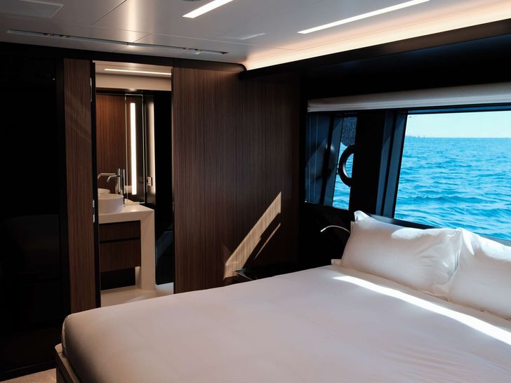 ICONA Riva 102 Corsaro Super - VIP cabin ICONA Riva 102 Corsaro Super - VIP cabin