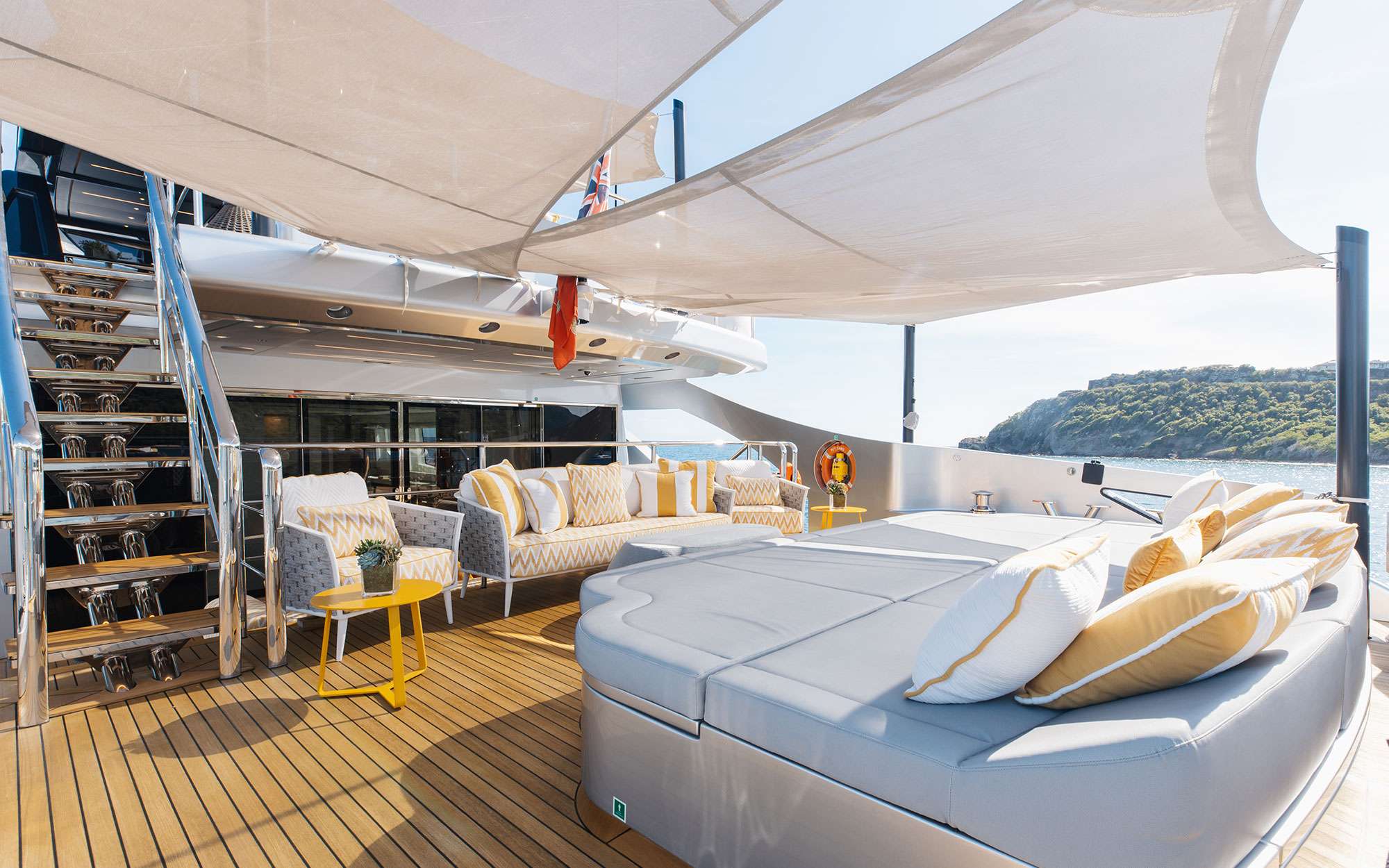 Charter Yacht CABO - Persing 140 - 5 Cabins - Cannes - St Tropez - Nice - Antibes - Monaco - The French Riviera
