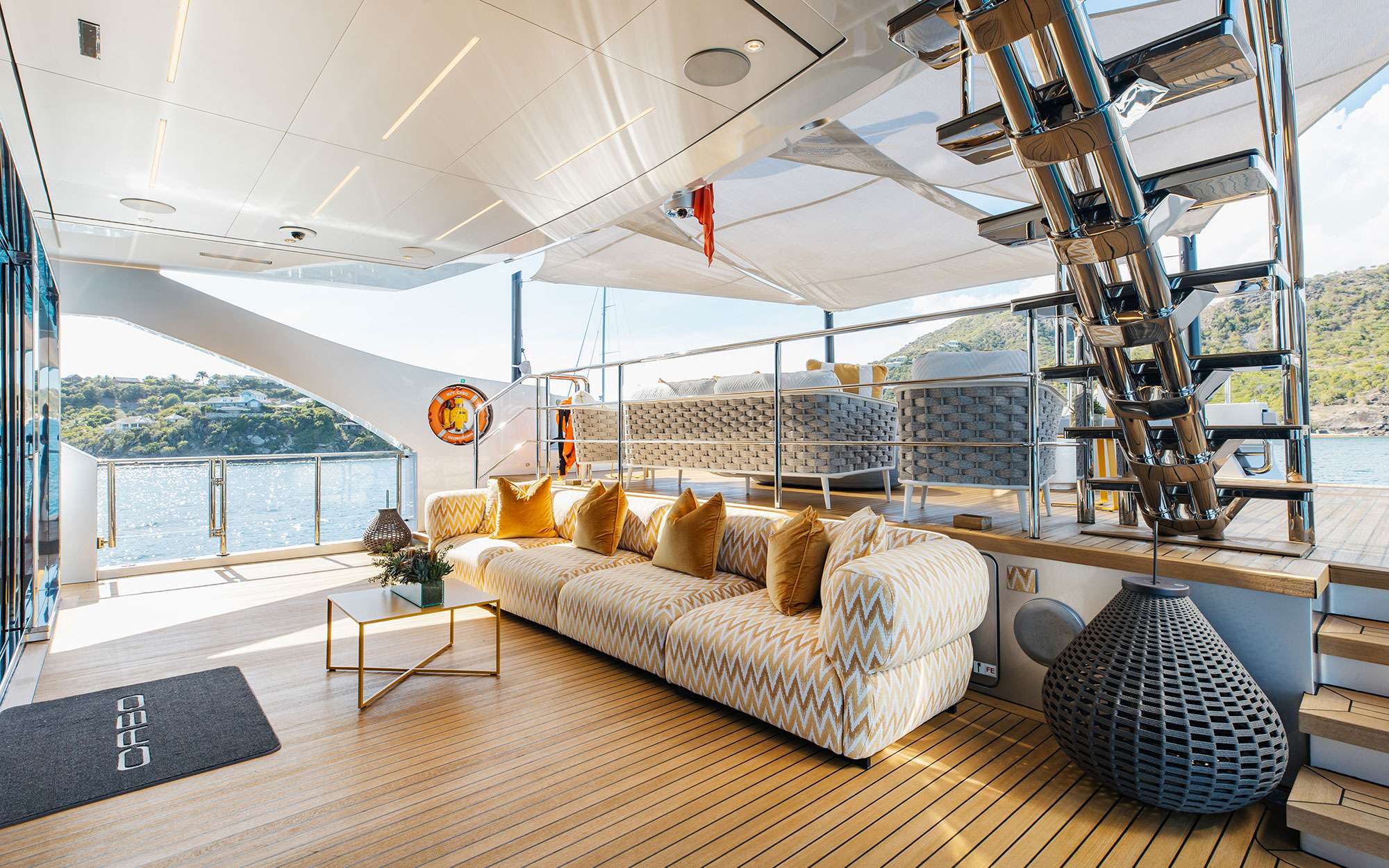 Charter Yacht CABO - Persing 140 - 5 Cabins - Cannes - St Tropez - Nice - Antibes - Monaco - The French Riviera