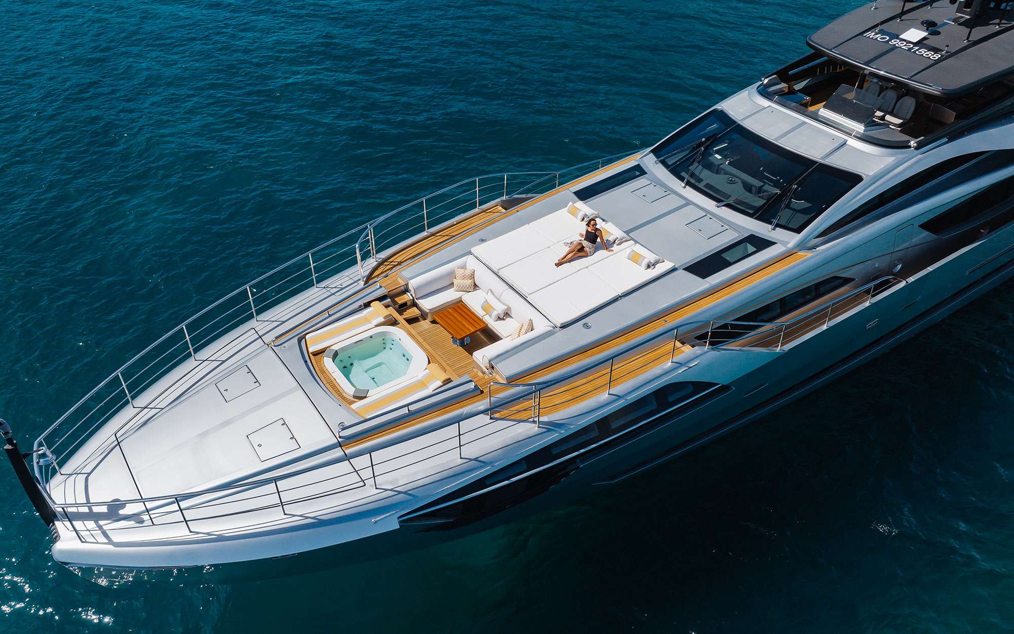 Charter Yacht CABO - Persing 140 - 5 Cabins - Cannes - St Tropez - Nice - Antibes - Monaco - The French Riviera
