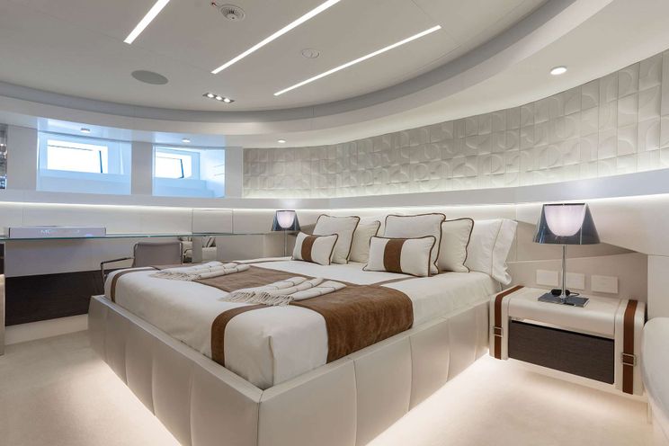 Charter Yacht CABO - Persing 140 - 5 Cabins - Cannes - St Tropez - Nice - Antibes - Monaco - The French Riviera