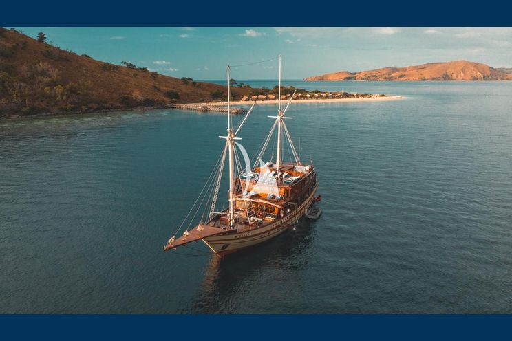 Charter Yacht THE MAJ OCEANIC - Custom 47m - 7 Cabins - Indonesia - Raja Ampat - Bali - Sarong - Labuan Bajo