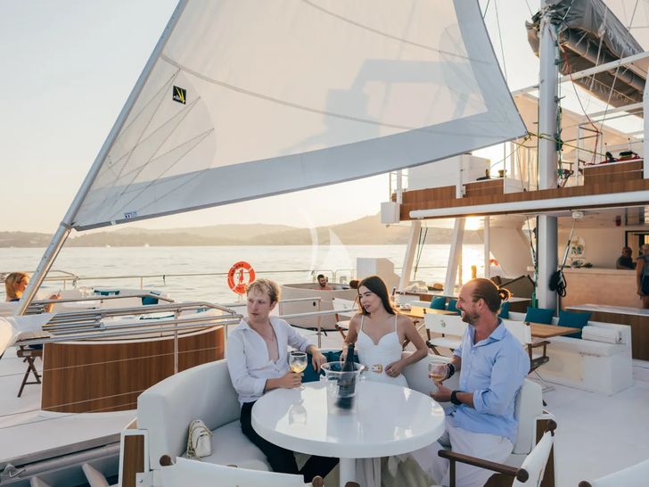 MANANA - Deck space MANANA - Deck space