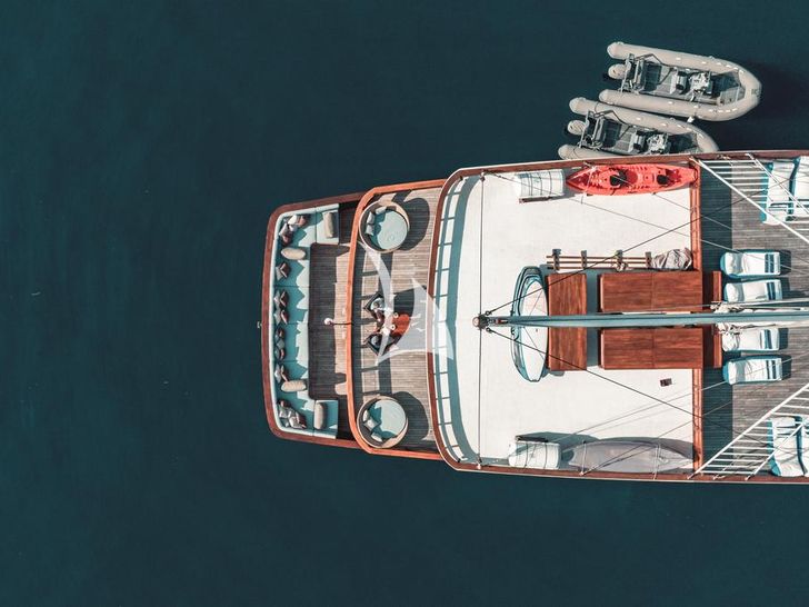 THE MAJ OCEANIC Phinisi 47m - aerial aft shot THE MAJ OCEANIC Phinisi 47m - aerial aft shot