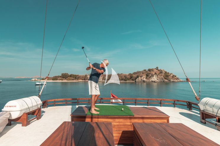 Charter Yacht THE MAJ OCEANIC - Phinisi 47m - 7 Cabins - Labuan Bajo - Komodo - Sorong - Raja Ampat - Indonesia