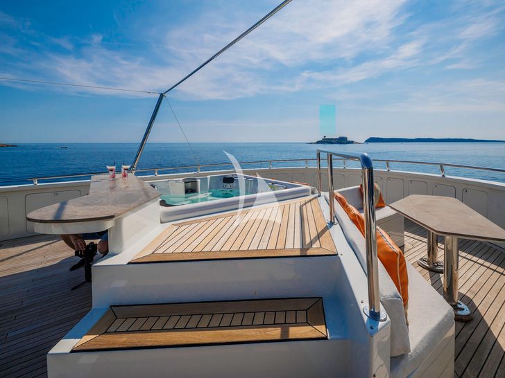 APNA - Sundeck APNA - Sundeck