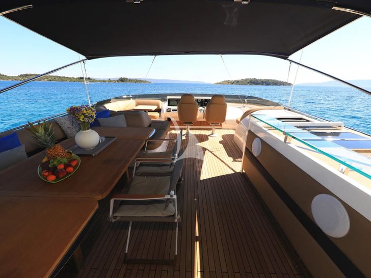 INSIEME Princess 85 Fly - flybridge INSIEME Princess 85 Fly - flybridge