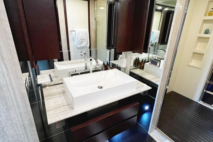 Charter Yacht INSIEME - Azimut 105 - 5 Cabins - Nassau - Bahamas - Newport - New England