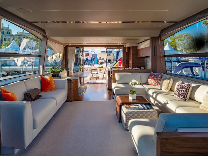 SHAWLIFE - Main deck saloon SHAWLIFE - Main deck saloon