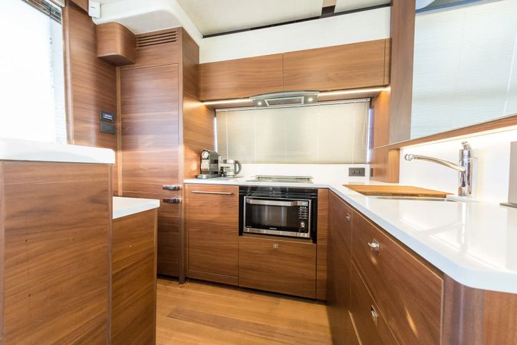 Charter Yacht SHAWLIFE - Princess 68 - 4 Cabins - Cannes - Monaco - St Tropez - Antibes