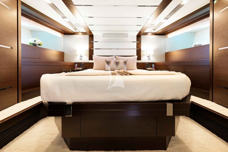 Charter Yacht INSIEME - Azimut 105 - 5 Cabins - Nassau - Bahamas - Newport - New England