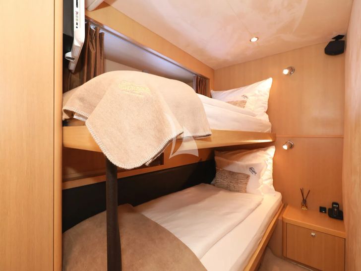 INSIEME Princess 85 Fly - twin cabin INSIEME Princess 85 Fly - twin cabin