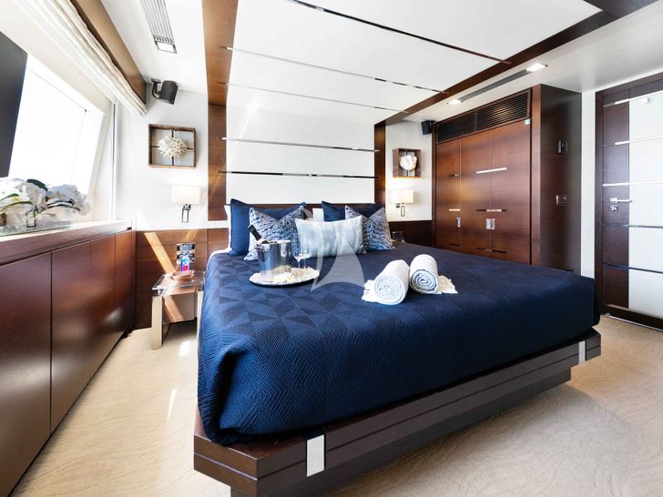 INSIEME - Main Deck VIP INSIEME - Main Deck VIP