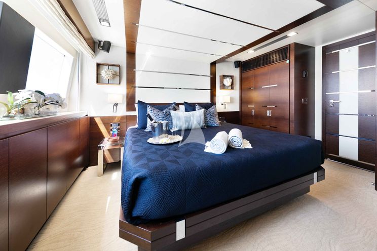 Charter Yacht INSIEME - Azimut 105 - 5 Cabins - Nassau - Bahamas - Newport - New England