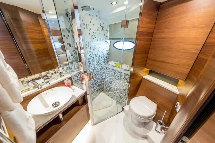 Charter Yacht SHAWLIFE - Princess 68 - 4 Cabins - Cannes - Monaco - St Tropez - Antibes