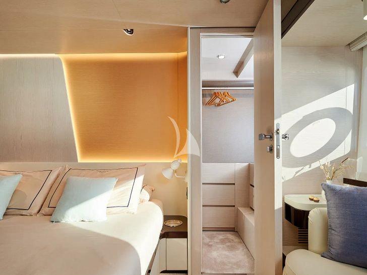 OMR GROUP - Double cabin OMR GROUP - Double cabin