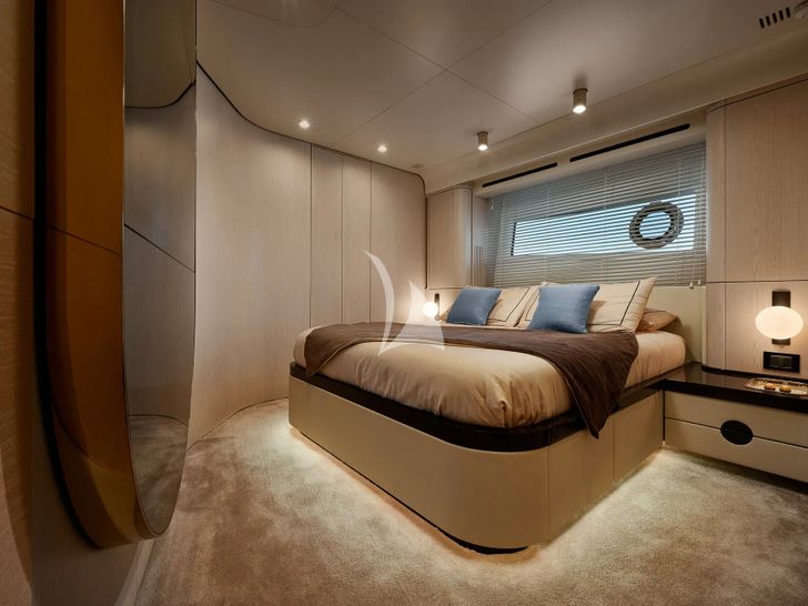 OMR GROUP - Double cabin OMR GROUP - Double cabin