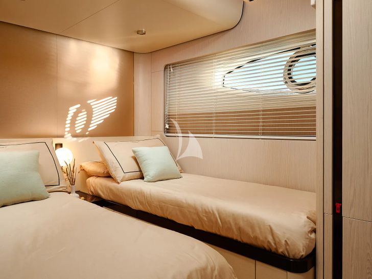 OMR GROUP - Twin cabin OMR GROUP - Twin cabin
