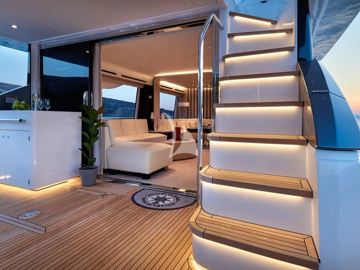 OMR GROUP - Main deck aft OMR GROUP - Main deck aft