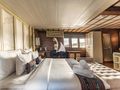 THE MAJ OCEANIC Phinisi 47m - VIP cabin 1 bed shot THE MAJ OCEANIC Phinisi 47m - VIP cabin 1 bed shot