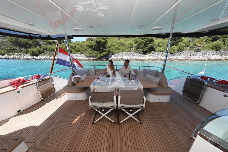 Charter Yacht INSIEME - Princess 85 Fly - 4 Cabins - Trogir - Split - Hvar - Croatia