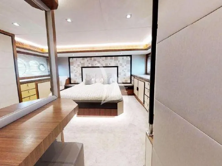 IT`S MAGIC Monte Carlo MCY65 - master cabin work area IT`S MAGIC Monte Carlo MCY65 - master cabin work area