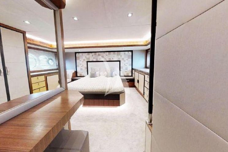 Charter Yacht IT`S MAGIC - Monte Carlo MCY65 - 3 Cabins - Cannes - St Tropez - Nice - Antibes - French Riviera - Monaco