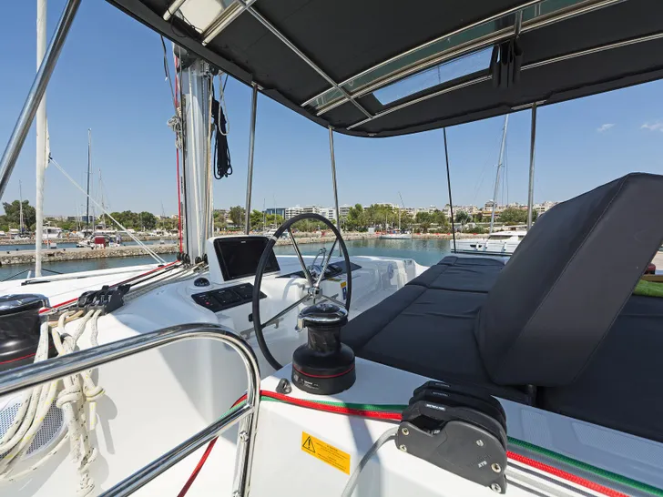 NO WORRIES - Flybridge NO WORRIES - Flybridge