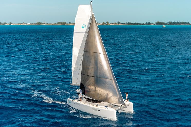 Charter Yacht Lagoon 39 -4 + 2 Cabins - Athens