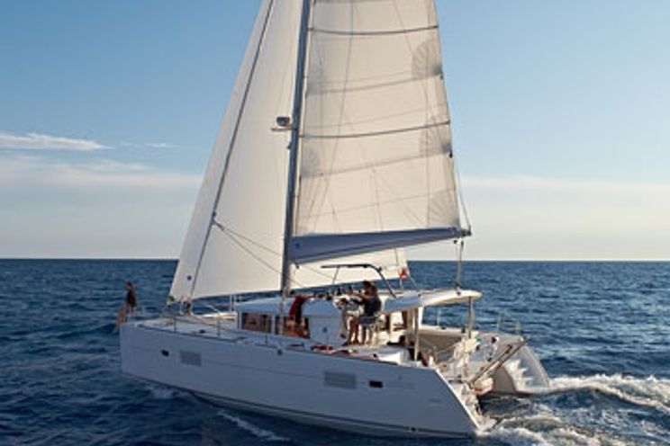 Charter Yacht Lagoon 39 -4 + 2 Cabins - Athens