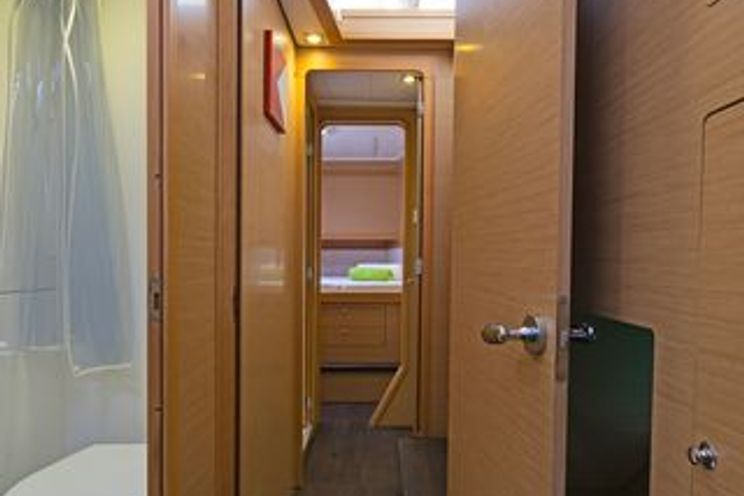 Charter Yacht CATANOO