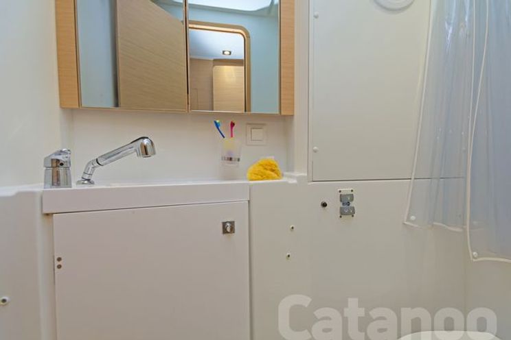 Charter Yacht CATANOO