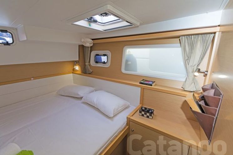 Charter Yacht CATANOO