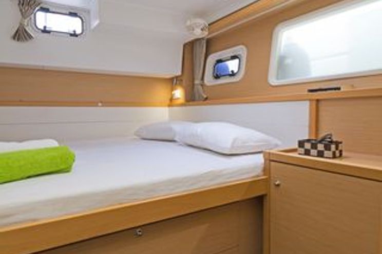 Charter Yacht CATANOO