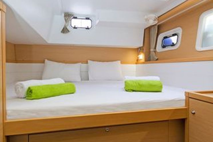 Charter Yacht CATANOO