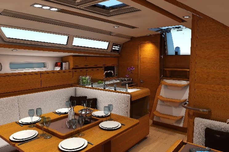 Charter Yacht CYGNUS