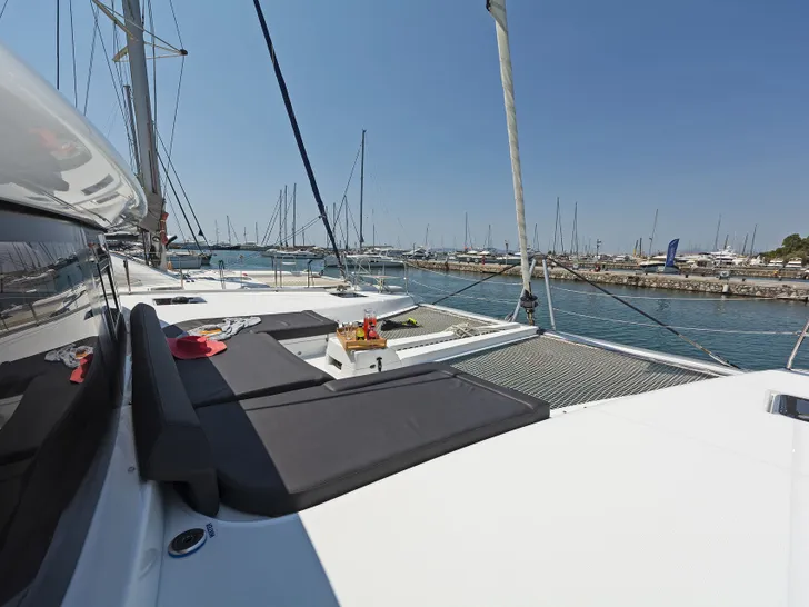 NO WORRIES - Foredeck NO WORRIES - Foredeck