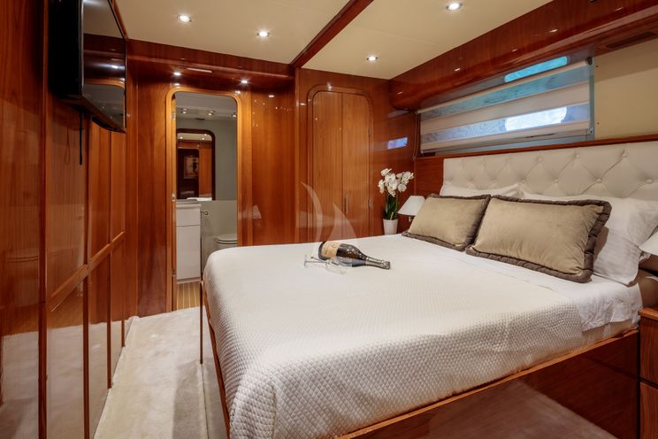 Charter Yacht EFMARIA - Falcon 86 - 5 Cabins - Athens - Mykonos - Santorini - Zakynthos