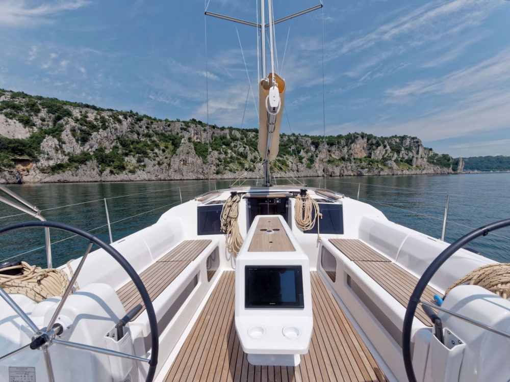 Charter Yacht ZAYA - Dufour 412 - 3 Cabins - Newport - New England
