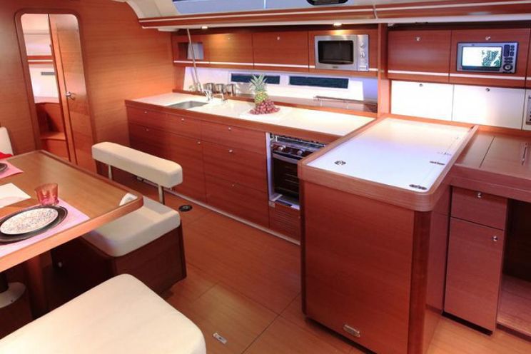 Charter Yacht Watersmoke