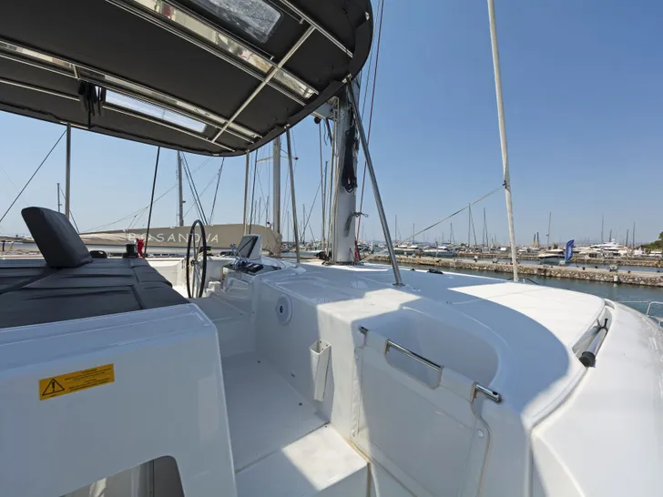 NO WORRIES - Flybridge NO WORRIES - Flybridge