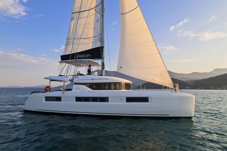 Charter Yacht REINA - Lagoon 50 - 2022 - 6 + 2 Cabins - Athens - Mykonos - Paros - Greece