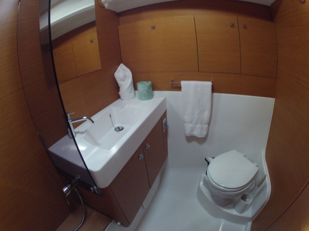 Charter Yacht FRENCH MAID