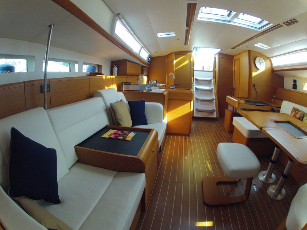 Charter Yacht FRENCH MAID