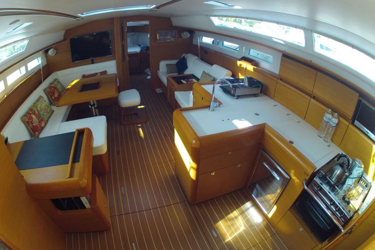 Charter Yacht FRENCH MAID