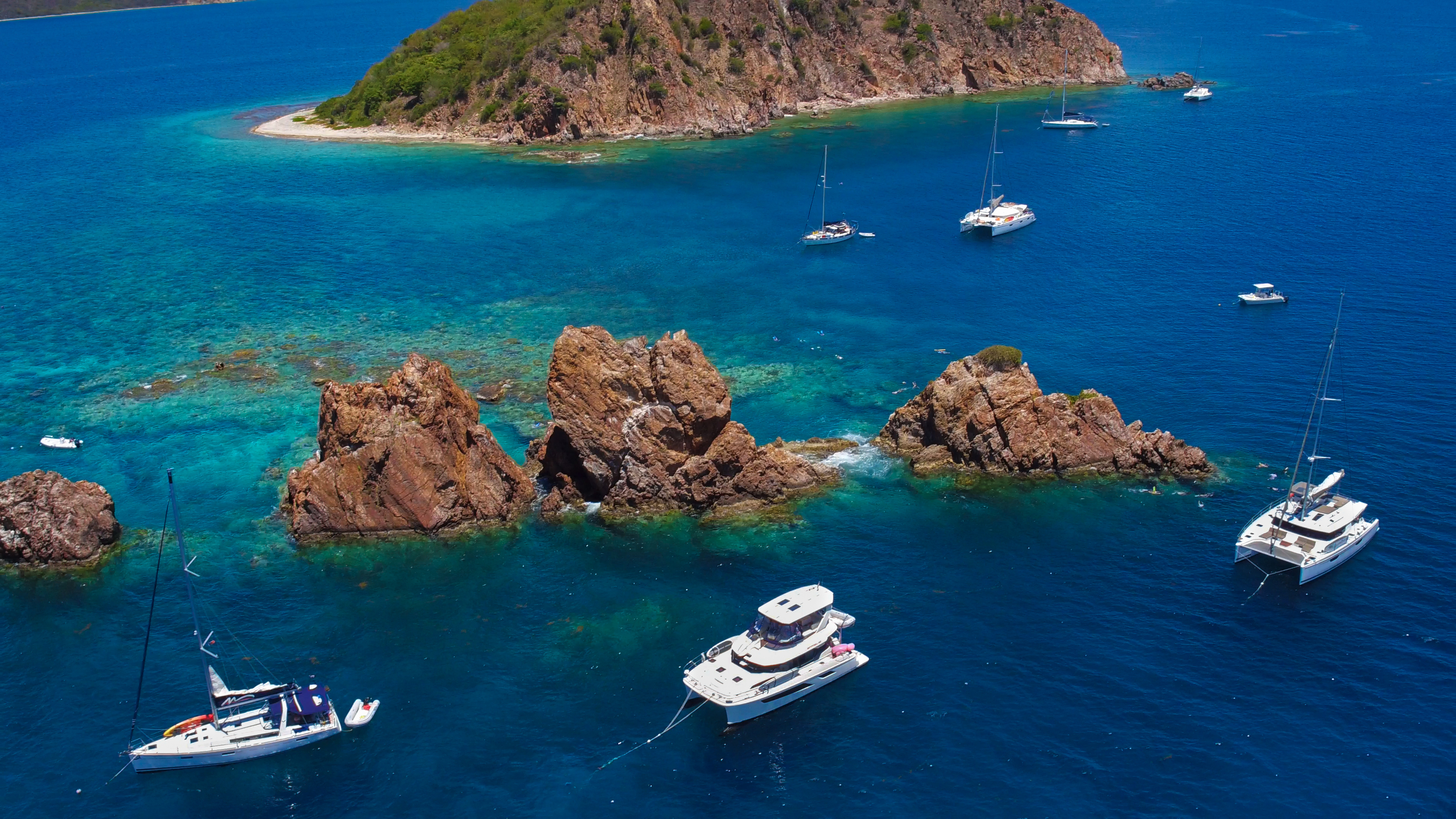 Diving at the Indians near Norman Island