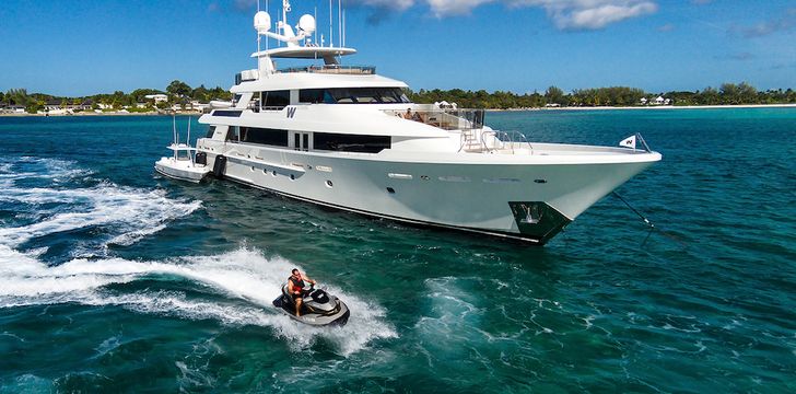 Crewed Motor Yacht Charter Itinerary Bahamas