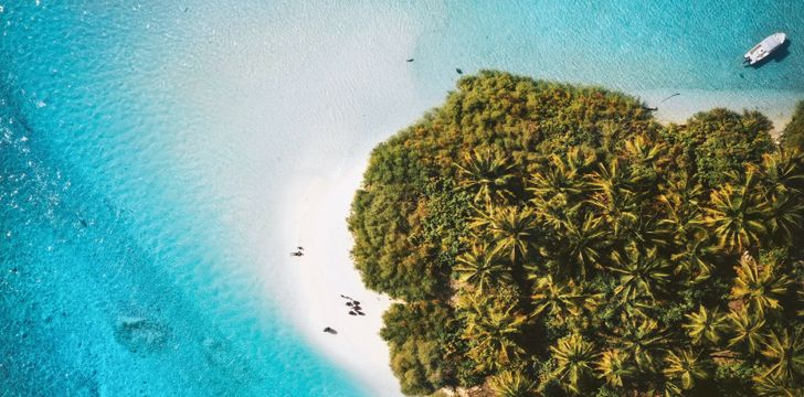 Bahamas Crewed Catamaran Itinerary